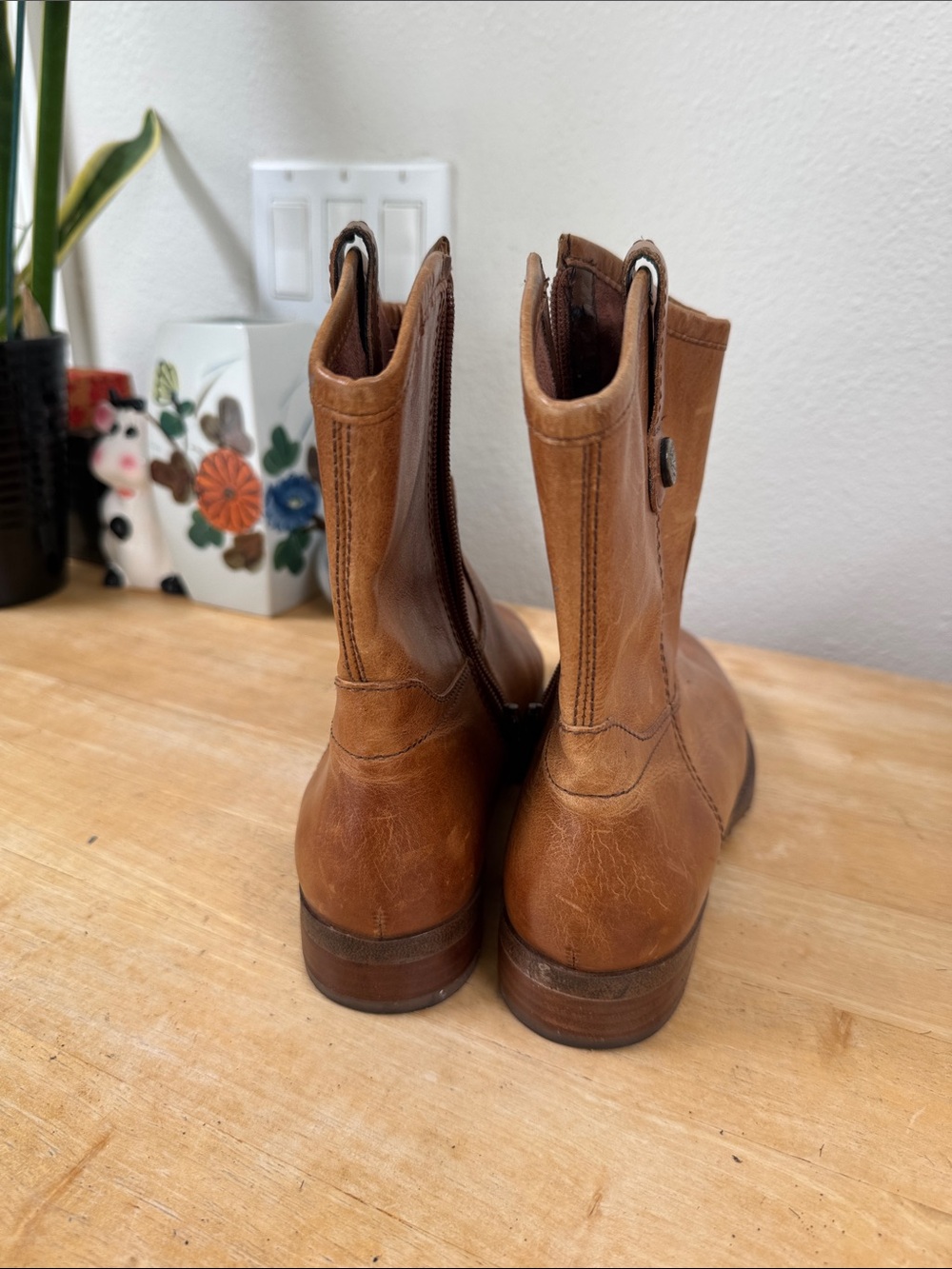 Tan Leather Zip Short Boots Women’s Size 8M - Picture 6 of 10